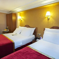 Amber Hotel 4* Стандартный семейный номер с двуспальной кроватью фото 10