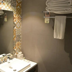 Отель ibis Styles Dubai Jumeira Стандартный номер с различными типами кроватей фото 3