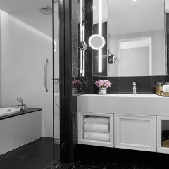 Отель Grande Centre Point Sukhumvit 55 5* Номер Делюкс с различными типами кроватей