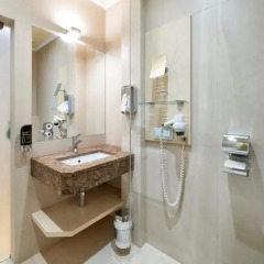 Hotel Pension Baronesse 4* Улучшенный номер с различными типами кроватей фото 7