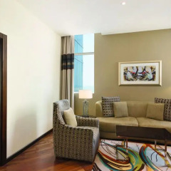Отель Ramada Corniche 4* Люкс