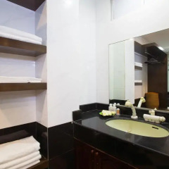Hanoi Old Quarter Hotel 3* Номер Делюкс с различными типами кроватей фото 3