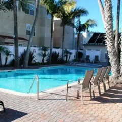 Отель Capri Beach Accommodations бассейн фото 3