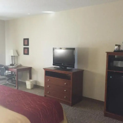 Отель Comfort Inn Louisville 2* Стандартный номер с различными типами кроватей фото 4