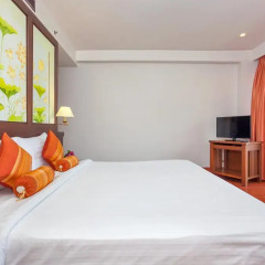 Отель Alpina Phuket Nalina Resort & Spa 4* Улучшенный номер с двуспальной кроватью фото 8
