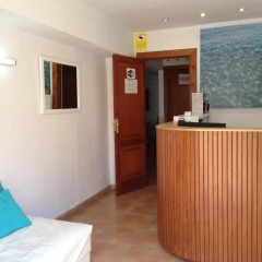 Отель Apartamentos Llevant спа