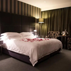 Emporium Hotel 5* Люкс с двуспальной кроватью