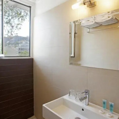 Metropolis Hotel 2* Улучшенный номер с различными типами кроватей фото 4