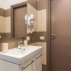 Отель Rione Monti Suites Стандартный номер с двуспальной кроватью фото 18