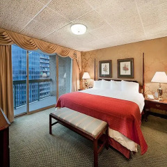 Отель Holiday Inn Rosslyn At Key Bridge 3* Представительский номер с различными типами кроватей