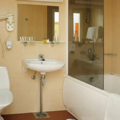 Oru Hotel 3* Улучшенный номер с двуспальной кроватью фото 9