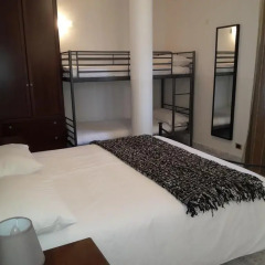 Отель Romana Bed & Breakfast сейф в номере