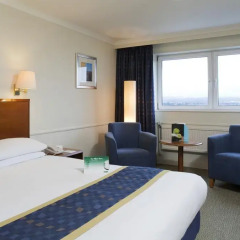 Отель Holiday Inn Edinburgh Эдинбург комната для гостей фото 4