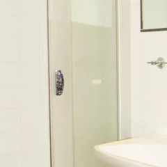 Отель Cottage Dzintars Латвия, Юрмала - отзывы, цены и фото номеров - забронировать отель Cottage Dzintars онлайн ванная фото 2