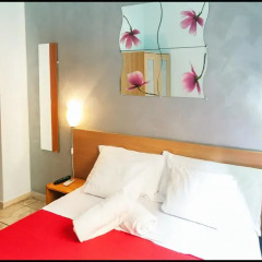 Român Holidays Hostel Стандартный номер с различными типами кроватей фото 5