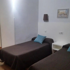 Отель Hostal Lesseps 2* Стандартный номер фото 5