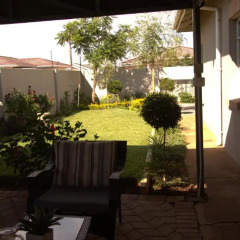 Отель Yana Bed & Breakfast Габороне фото 3