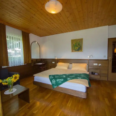 Отель Guesthouse and Restaurant Kunstelj комната для гостей