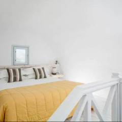 Отель Athermi Suites Остров Санторини балкон