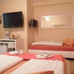 Отель City Guesthouse Pension Berlin 4* Люкс