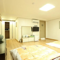 Sieoso Hotel - Hostel Стандартный семейный номер с различными типами кроватей фото 6