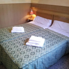 Отель Hostal Juan XXIII Стандартный номер с различными типами кроватей фото 11