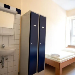 Haus International Hostel Стандартный номер с разными типами кроватей (общая ванная комната) фото 3