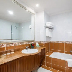 Grand Excelsior Hotel Bur Dubai 4* Стандартный номер с различными типами кроватей фото 5