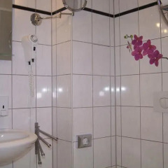 Отель Erlanger Hof 3* Стандартный номер с двуспальной кроватью фото 13