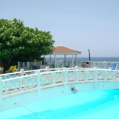 Hibiscus Lodge Hotel бассейн фото 3