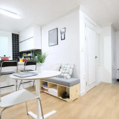 Отель House In Hongdae 4 комната для гостей фото 7