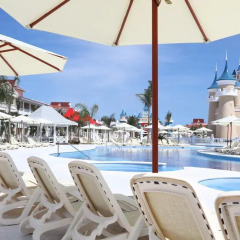 Отель Luxury Bahia Principe Fantasia "Opening November 2016" Доминикана, Пунта Кана - отзывы, цены и фото номеров - забронировать отель Luxury Bahia Principe Fantasia "Opening November 2016" онлайн бассейн фото 2