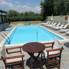 Отель Villa Dafni Studios бассейн