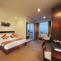 Ha Long DC Hotel 3* Улучшенный номер с различными типами кроватей фото 2