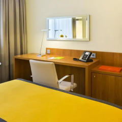 Отель Holiday Inn Amsterdam 4* Стандартный номер с двуспальной кроватью фото 9