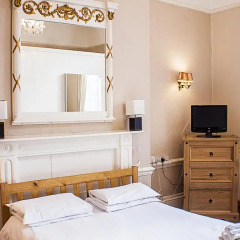 The Queensbury Hotel 2* Номер Эконом с разными типами кроватей (общая ванная комната) фото 2