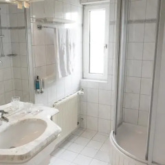 Отель Restaurant Villa Flora 3* Стандартный номер фото 5