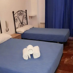 Отель Hostal Nevot Стандартный номер с различными типами кроватей фото 12