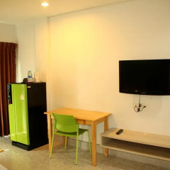 Отель The Fifth Residence 3* Улучшенный номер с 2 отдельными кроватями фото 3