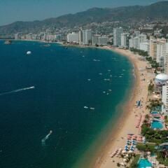 Отель Acapulco Beach Front Penthouse 30th Floor пляж фото 2
