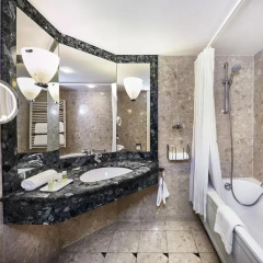 Отель The Westin Bellevue Dresden ванная фото 2