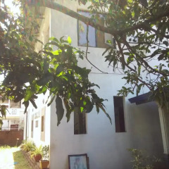 Отель Charm Inn Tourist Rest