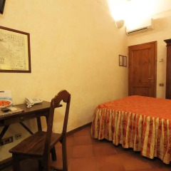 Hotel Marios 3* Стандартный номер с двуспальной кроватью (общая ванная комната) фото 2