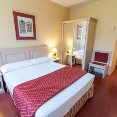 Отель Sunotel Aston 3* Стандартный семейный номер с различными типами кроватей фото 3