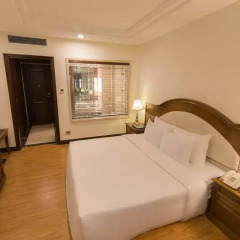 Saigon Halong Hotel 4* Улучшенный номер с различными типами кроватей фото 2