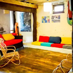 Отель SURFtoLIVE House комната для гостей