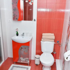 Апартаменты White Rose Apartments Стандартный семейный номер с разными типами кроватей фото 15