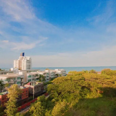 Отель Rocco Huahin Condominium Апартаменты с 2 отдельными кроватями фото 17