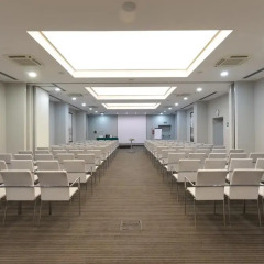 Отель Holiday Inn Genoa City
