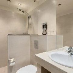 Отель NH Amsterdam Centre 4* Стандартный номер с двуспальной кроватью фото 6